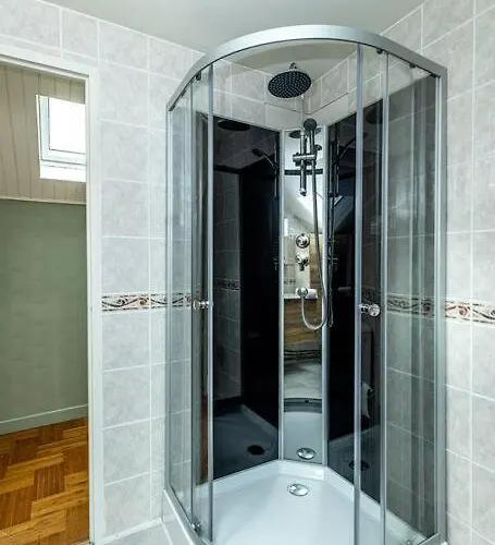 Chez Roger's 12min Disneyland Maison Individuelle 70m2 فندق 3*